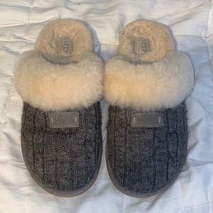 Ugg Slippers - Gray Knit